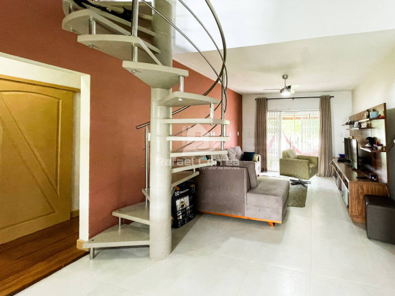 Imagem Casa com 3 Quartos à Venda, 403 m² em Salinas - Balneário Barra Do Sul Imagem Casa com 3 Quartos à Venda, 403 m² em Salinas - Balneário Barra Do Sul