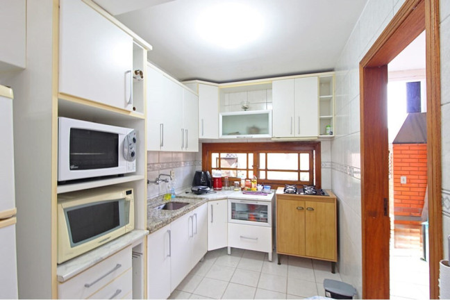 Imagem Casa com 3 Quartos à Venda, em Espírito Santo - Porto Alegre Imagem Casa com 3 Quartos à Venda, em Espírito Santo - Porto Alegre