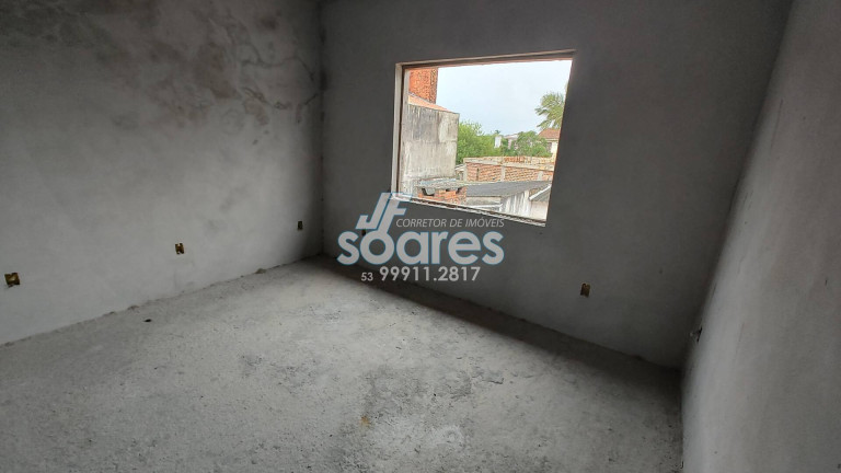 Imagem Sobrado com 3 Quartos à Venda, 238 m² em Laranjal - Pelotas Imagem Sobrado com 3 Quartos à Venda, 238 m² em Laranjal - Pelotas