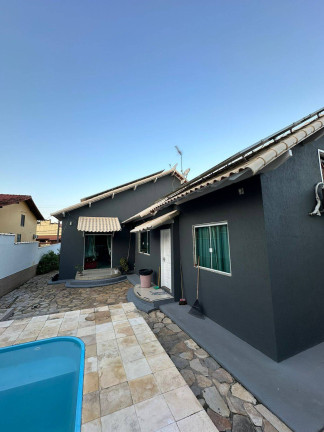 Imagem Casa com 3 Quartos à Venda, 200 m² em Ponta Grossa - Maricá
