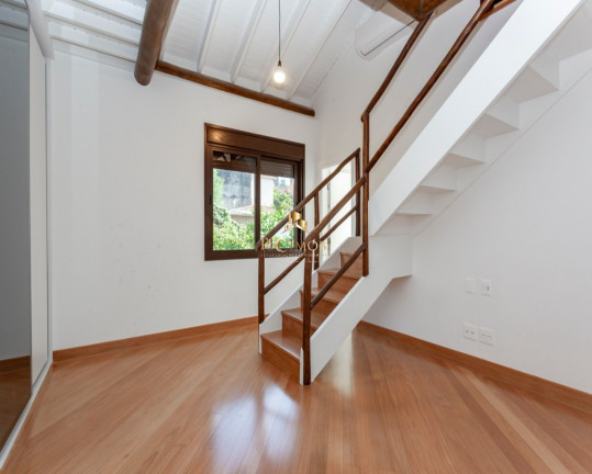 Imagem Sobrado com 4 Quartos à Venda, 62.600 m² em Pacaembu - São Paulo Imagem Sobrado com 4 Quartos à Venda, 62.600 m² em Pacaembu - São Paulo