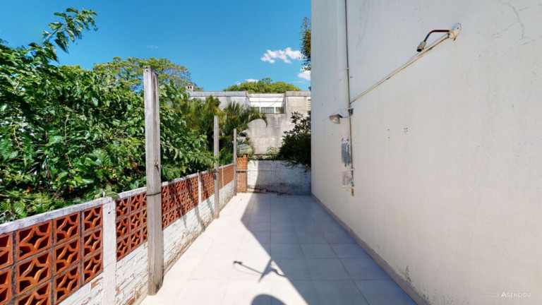 Imagem Imóvel com 3 Quartos à Venda, 68 m² em Menino Deus - Porto Alegre Imagem Imóvel com 3 Quartos à Venda, 68 m² em Menino Deus - Porto Alegre