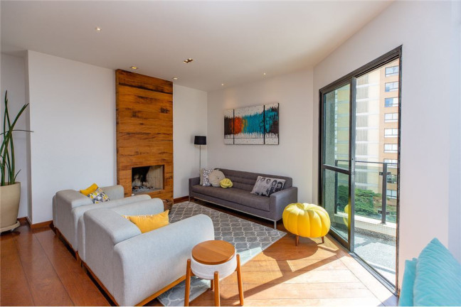 Imagem Imóvel com 3 Quartos à Venda, em Moema - São Paulo Imagem Imóvel com 3 Quartos à Venda, em Moema - São Paulo
