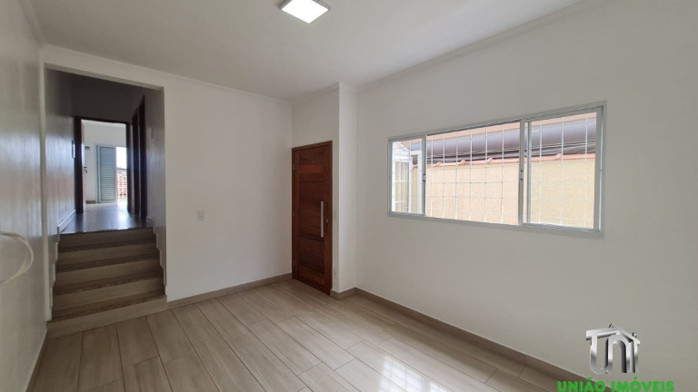 Imagem Casa com 3 Quartos para Alugar, 132 m² em Aparecida - Bragança Paulista Imagem Casa com 3 Quartos para Alugar, 132 m² em Aparecida - Bragança Paulista