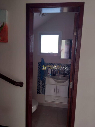 Imagem Sobrado com 3 Quartos à Venda, 220 m² em Villa Branca - Jacareí