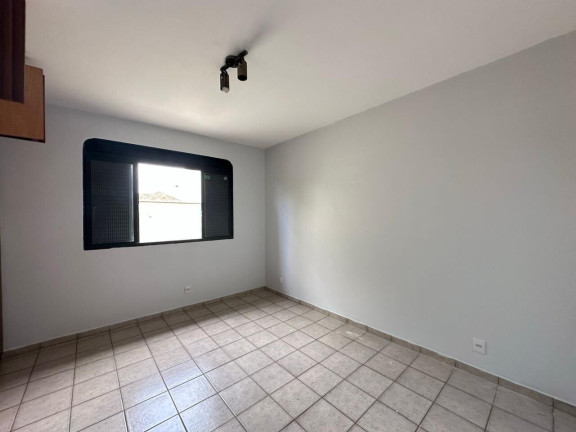Imagem Casa com 3 Quartos à Venda, 373 m² em Setor Central - Goiânia Imagem Casa com 3 Quartos à Venda, 373 m² em Setor Central - Goiânia