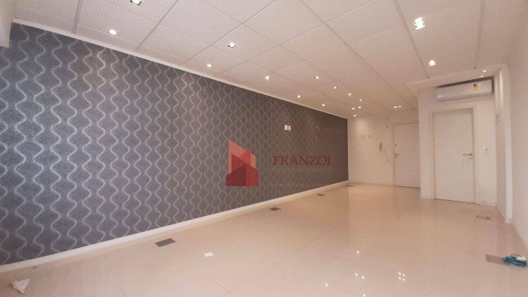 Sala Comercial para Alugar, 33 m² em Centro - Itajaí