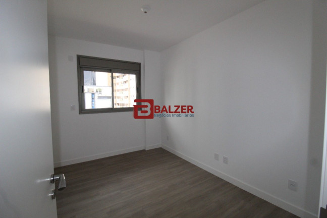 Imagem Apartamento com 3 Quartos à Venda, 136 m² em Centro - Florianópolis Imagem Apartamento com 3 Quartos à Venda, 136 m² em Centro - Florianópolis