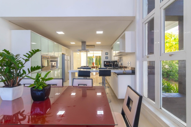 Imagem Casa com 3 Quartos à Venda, 389 m² em Boa Vista - Porto Alegre Imagem Casa com 3 Quartos à Venda, 389 m² em Boa Vista - Porto Alegre