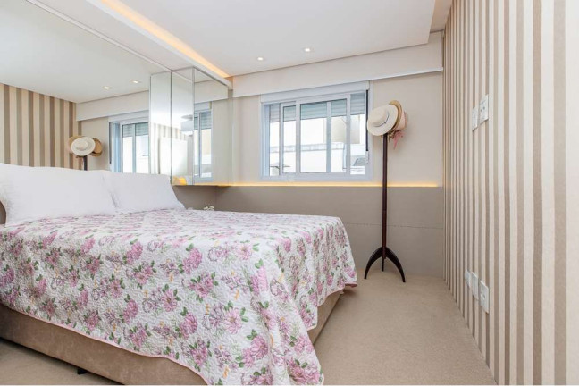 Imagem Casa com 3 Quartos à Venda, 300 m² em Interlagos - São Paulo
