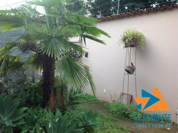 Imagem Casa com 7 Quartos à Venda, 350 m² em Ouro Preto - Belo Horizonte Imagem Casa com 7 Quartos à Venda, 350 m² em Ouro Preto - Belo Horizonte