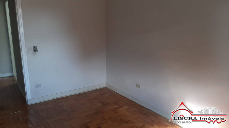 Imagem Casa com 3 Quartos à Venda, em Centro - Jacareí Imagem Casa com 3 Quartos à Venda, em Centro - Jacareí