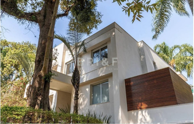 Sobrado com 4 Quartos à Venda, 958 m² em Jardim Petrópolis - São Paulo