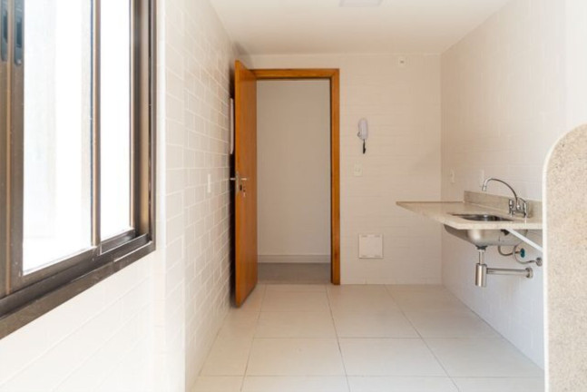 Imagem Imóvel com 3 Quartos à Venda, 92 m² em Tijuca - Rio De Janeiro Imagem Imóvel com 3 Quartos à Venda, 92 m² em Tijuca - Rio De Janeiro
