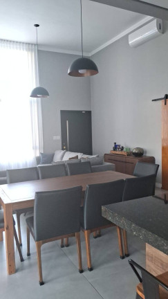 Imagem Casa com 3 Quartos à Venda, 350 m² em Taubaté Imagem Casa com 3 Quartos à Venda, 350 m² em Taubaté