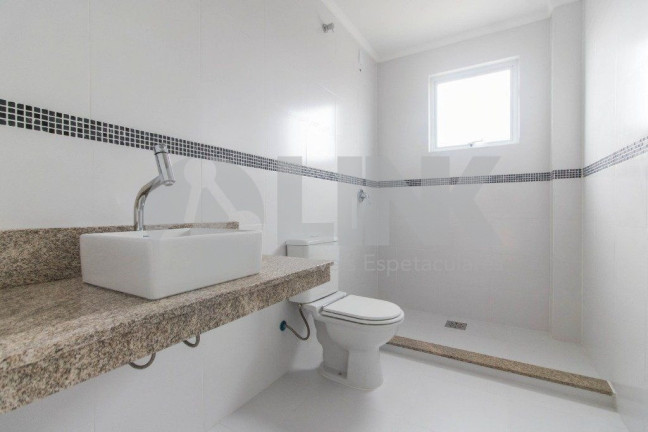 Imagem Sobrado com 3 Quartos à Venda, 220 m² em Jardim Sabará - Porto Alegre Imagem Sobrado com 3 Quartos à Venda, 220 m² em Jardim Sabará - Porto Alegre