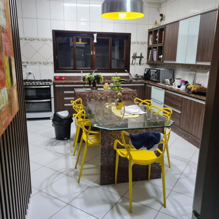 Imagem Casa com 4 Quartos à Venda, 420 m² em Centro - Jacareí Imagem Casa com 4 Quartos à Venda, 420 m² em Centro - Jacareí