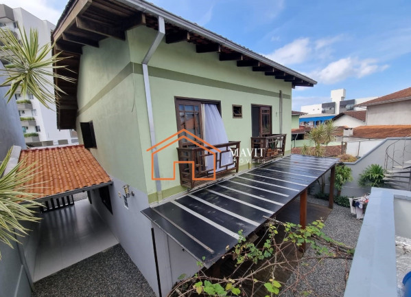 Imagem Casa com 4 Quartos à Venda, 240 m² em Costa E Silva - Joinville Imagem Casa com 4 Quartos à Venda, 240 m² em Costa E Silva - Joinville