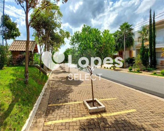 Imagem Imóvel com 3 Quartos à Venda, 270 m² em Swiss Park - Campinas Imagem Imóvel com 3 Quartos à Venda, 270 m² em Swiss Park - Campinas