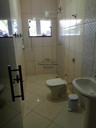 Imagem Imóvel com 3 Quartos à Venda, 2.520 m² em Pirizal - Guaratinguetá Imagem Imóvel com 3 Quartos à Venda, 2.520 m² em Pirizal - Guaratinguetá