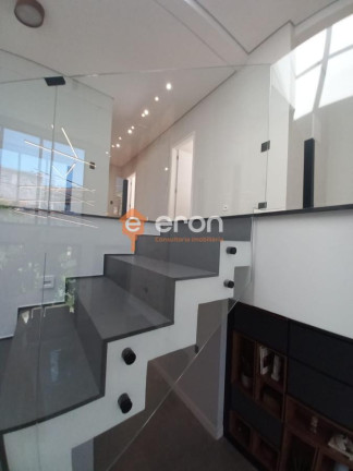 Imagem Casa com 3 Quartos à Venda, 377 m²