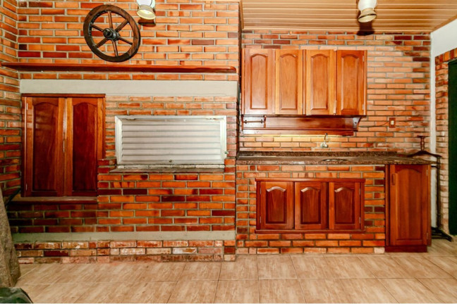Imagem Casa com 3 Quartos à Venda, 299 m² em Passo Da Areia - Porto Alegre Imagem Casa com 3 Quartos à Venda, 299 m² em Passo Da Areia - Porto Alegre