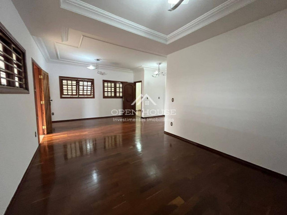 Imagem Casa com 5 Quartos para Alugar, 372 m² em Vila Maria - Botucatu