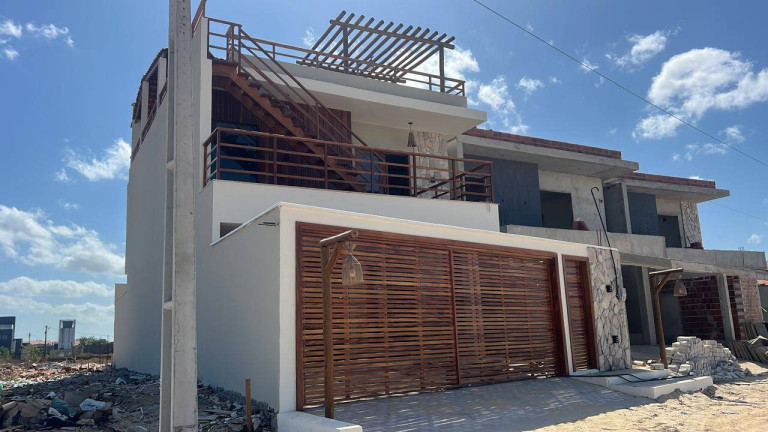 Casa com 3 Quartos à Venda, 190 m² em Praia Do Préa - Cruz