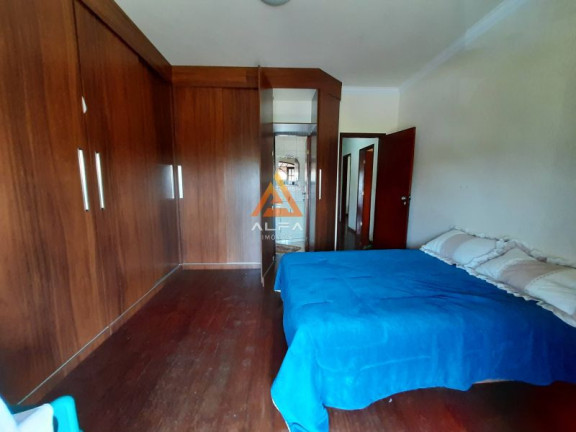 Imagem Casa com 4 Quartos à Venda, 380 m² Imagem Casa com 4 Quartos à Venda, 380 m²