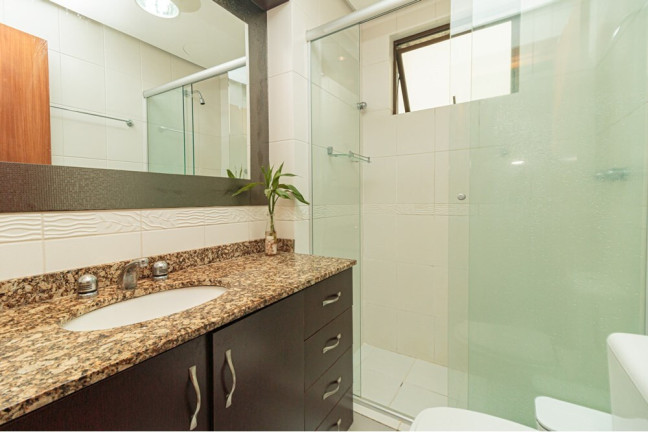 Imagem Apartamento com 2 Quartos à Venda, 68 m² em Menino Deus - Porto Alegre Imagem Apartamento com 2 Quartos à Venda, 68 m² em Menino Deus - Porto Alegre