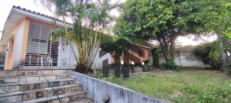 Casa com 4 Quartos à Venda, 300 m² em Bultrins - Olinda