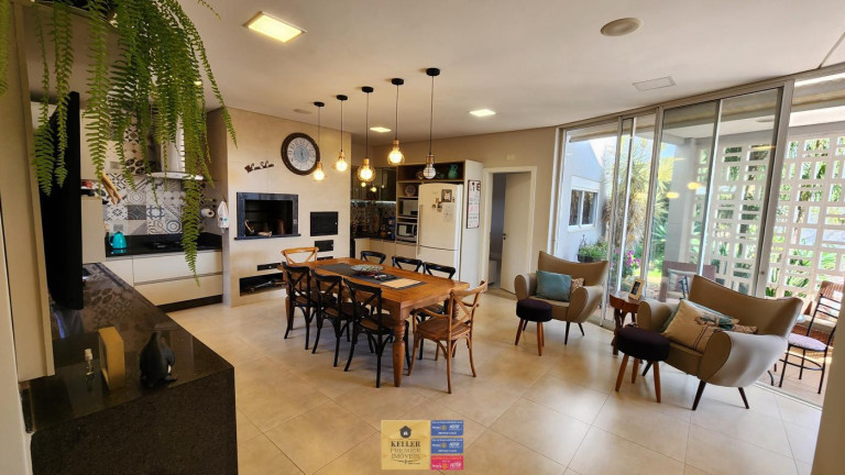 Imagem Casa com 4 Quartos à Venda, 325 m² em Vila A - Foz Do Iguaçu