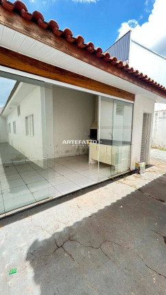 Imagem Casa com 3 Quartos à Venda, 270 m² Imagem Casa com 3 Quartos à Venda, 270 m²