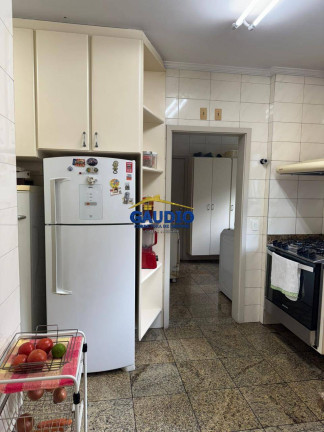 Imagem Apartamento com 3 Quartos para Alugar, 242 m² em Vila Suzana - São Paulo Imagem Apartamento com 3 Quartos para Alugar, 242 m² em Vila Suzana - São Paulo