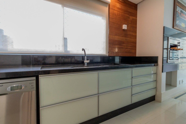 Imagem Apartamento com 3 Quartos à Venda, 151 m² em Centro - Balneário Camboriú Imagem Apartamento com 3 Quartos à Venda, 151 m² em Centro - Balneário Camboriú