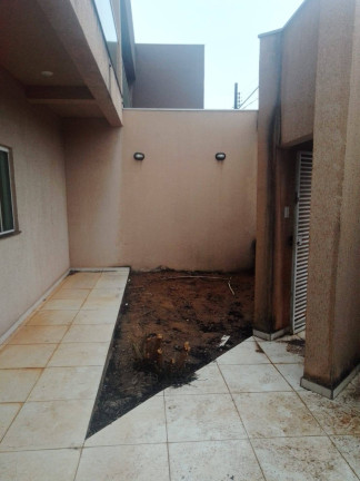 Imagem Sobrado com 3 Quartos para Alugar, em Arapongas Imagem Sobrado com 3 Quartos para Alugar, em Arapongas