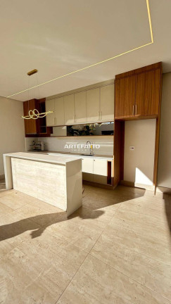 Imagem Imóvel com 4 Quartos à Venda, 470 m² Imagem Imóvel com 4 Quartos à Venda, 470 m²