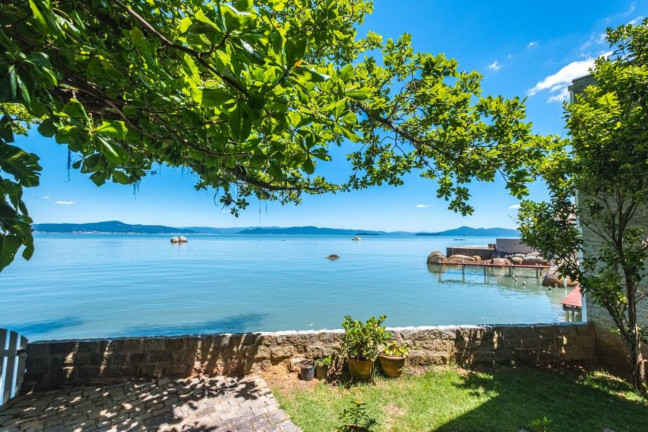 Imagem Imóvel com 3 Quartos à Venda, 137 m² em Cacupé - Florianópolis Imagem Imóvel com 3 Quartos à Venda, 137 m² em Cacupé - Florianópolis