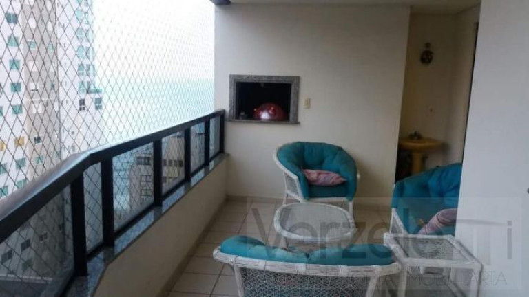 Imagem Apartamento com 3 Quartos para Temporada, 130 m² em Centro - Balneário Camboriú Imagem Apartamento com 3 Quartos para Temporada, 130 m² em Centro - Balneário Camboriú