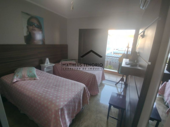 Imagem Apartamento com 3 Quartos à Venda, 130 m² Imagem Apartamento com 3 Quartos à Venda, 130 m²