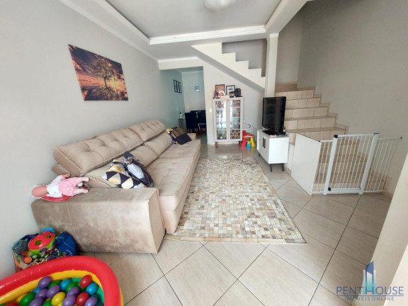 Sobrado com 3 Quartos à Venda, 86 m² em Centro - Camboriú