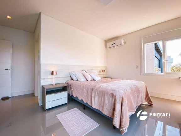 Imagem Casa de Condomínio com 5 Quartos à Venda, 380 m² em Centro - Xangri-lá