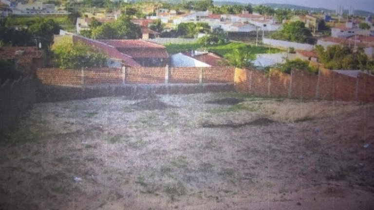 Imagem Terreno à Venda, 800 m² em Candelária - Natal Imagem Terreno à Venda, 800 m² em Candelária - Natal