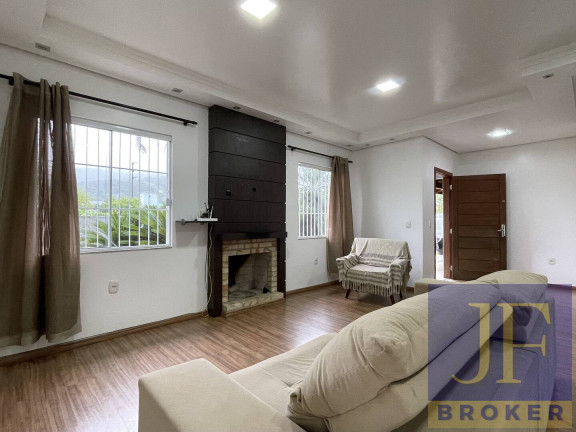 Imagem Casa com 3 Quartos à Venda, 250 m² em Florianópolis Imagem Casa com 3 Quartos à Venda, 250 m² em Florianópolis