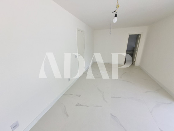 Imagem Casa com 4 Quartos à Venda, 192 m² em Vargem Grande - Rio De Janeiro