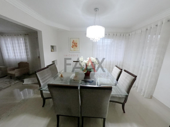 Imagem Casa com 3 Quartos à Venda, 272 m² em Alto Da Xv - Guarapuava Imagem Casa com 3 Quartos à Venda, 272 m² em Alto Da Xv - Guarapuava