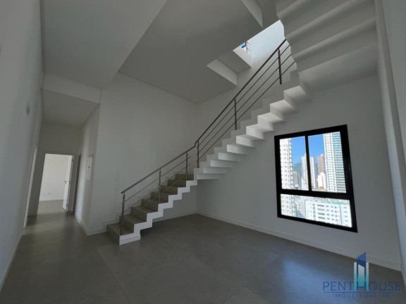Imagem Cobertura com 4 Quartos à Venda, 264 m² em Centro - Balneário Camboriú