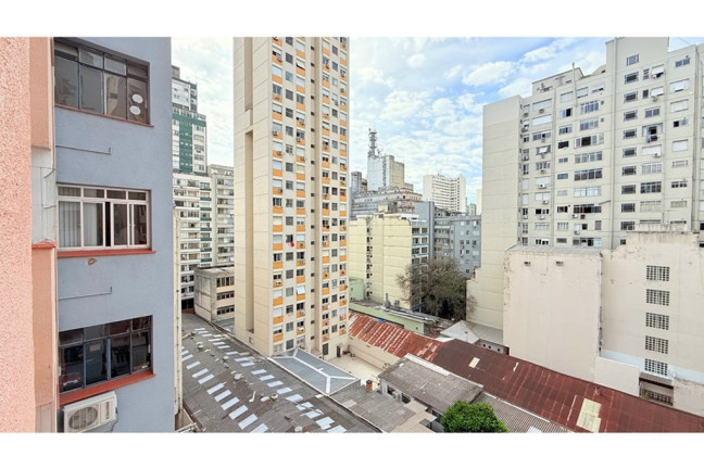 Imagem Apartamento com 1 Quarto à Venda, 43 m² em Centro Histórico - Porto Alegre Imagem Apartamento com 1 Quarto à Venda, 43 m² em Centro Histórico - Porto Alegre