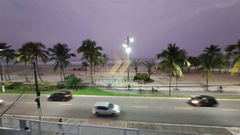 Kitnet à Venda, 33 m² em Vila Tupi - Praia Grande