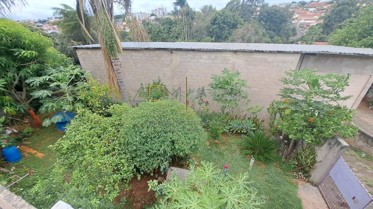 Imagem Casa com 3 Quartos à Venda, 3 m² em Centro - Botucatu Imagem Casa com 3 Quartos à Venda, 3 m² em Centro - Botucatu